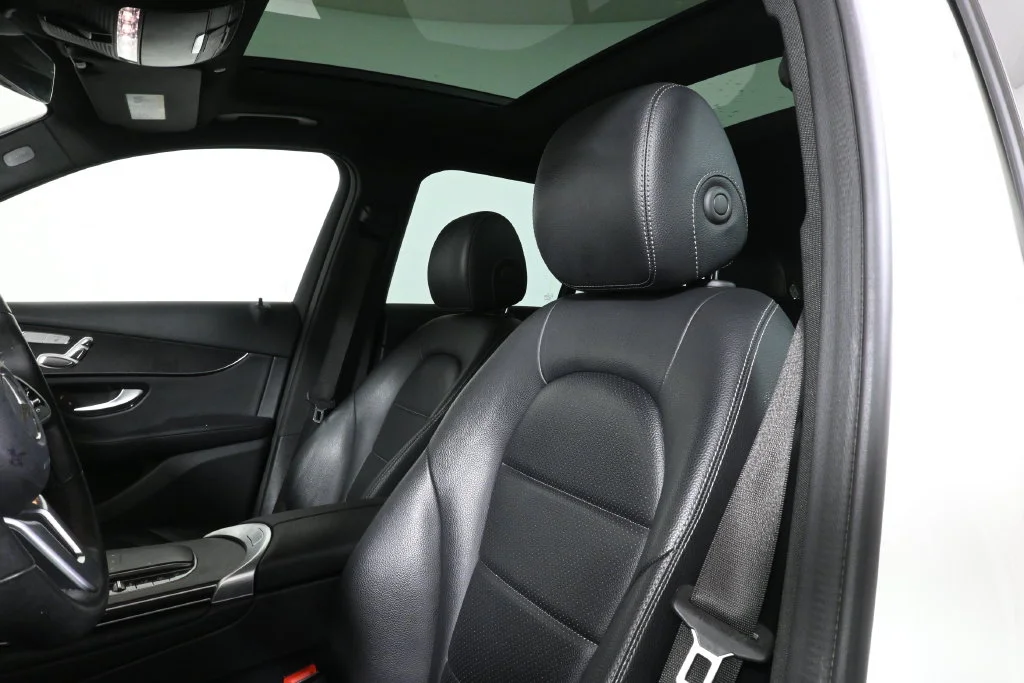Certified Used 2021 White Mercedes-Benz GLC 300 image 5
