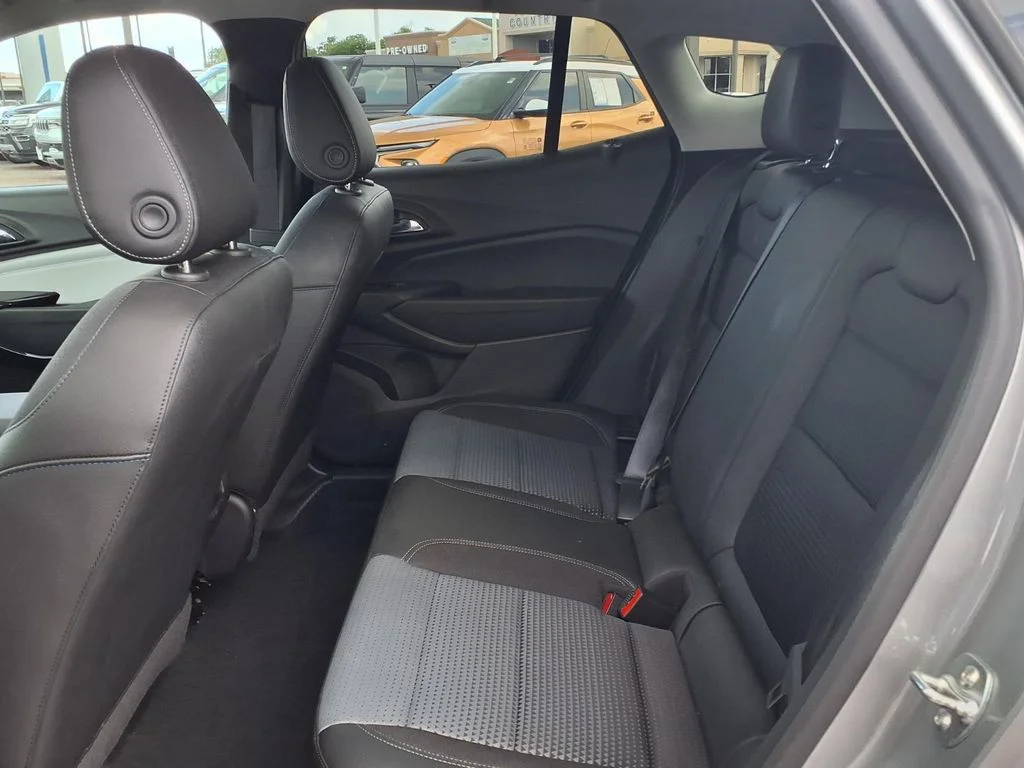 Used 2025 Gray Chevrolet LT image 13