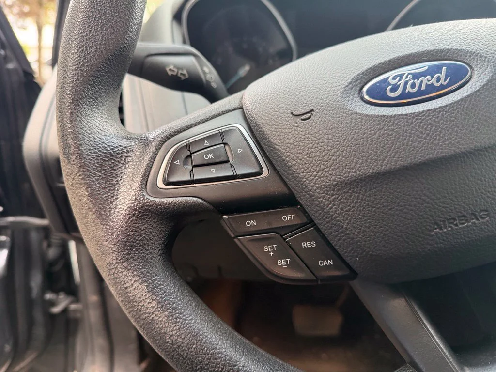 Used 2017 Magnetic Ford SE image 17