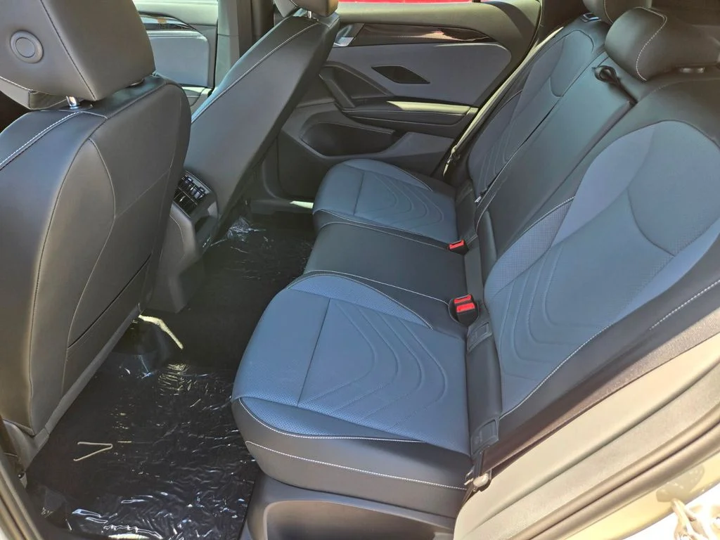 New 2026 Beige Volkswagen 2.0T SE R-Line Black image 7