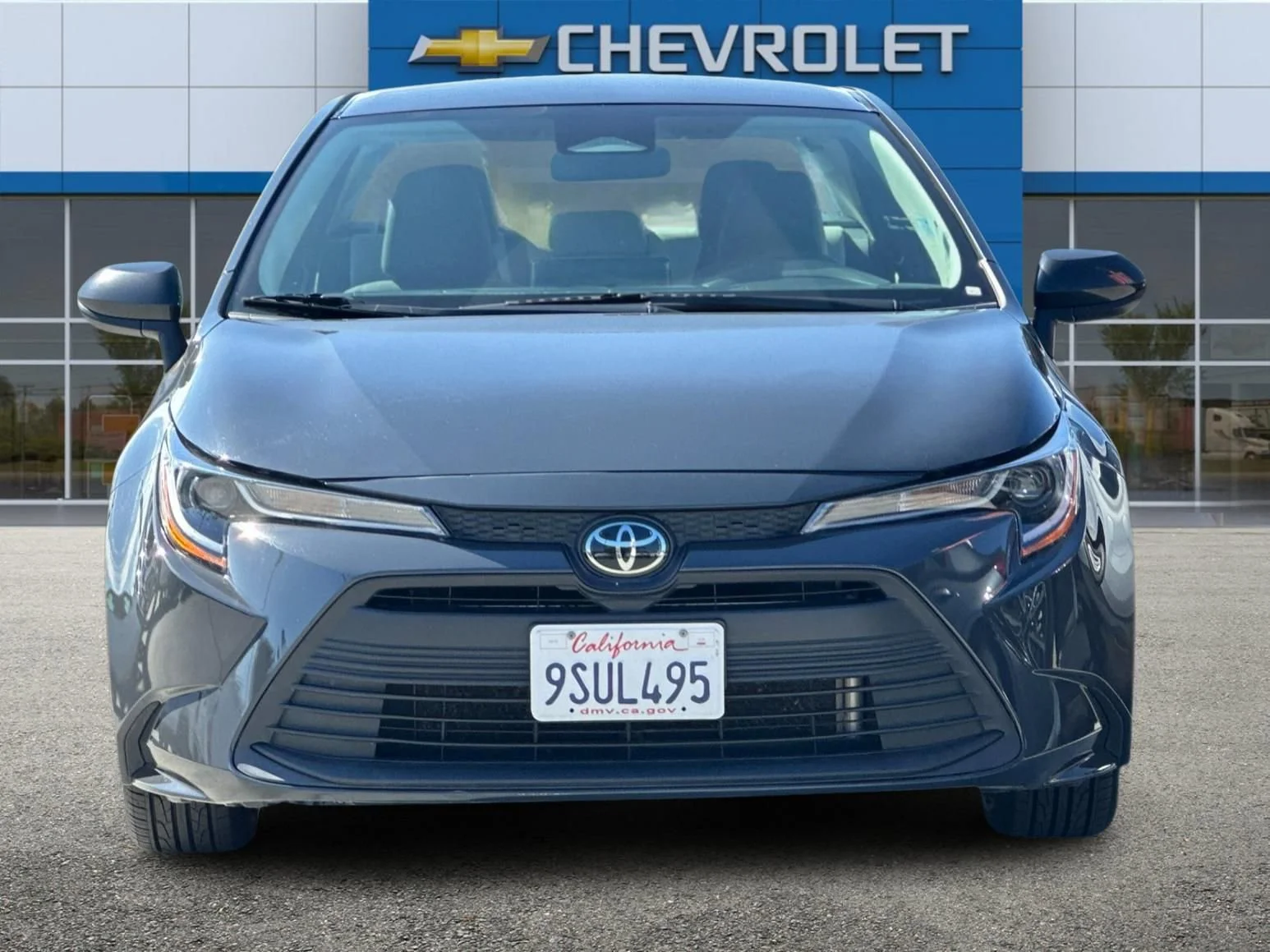 Used 2023  Toyota LE image 9