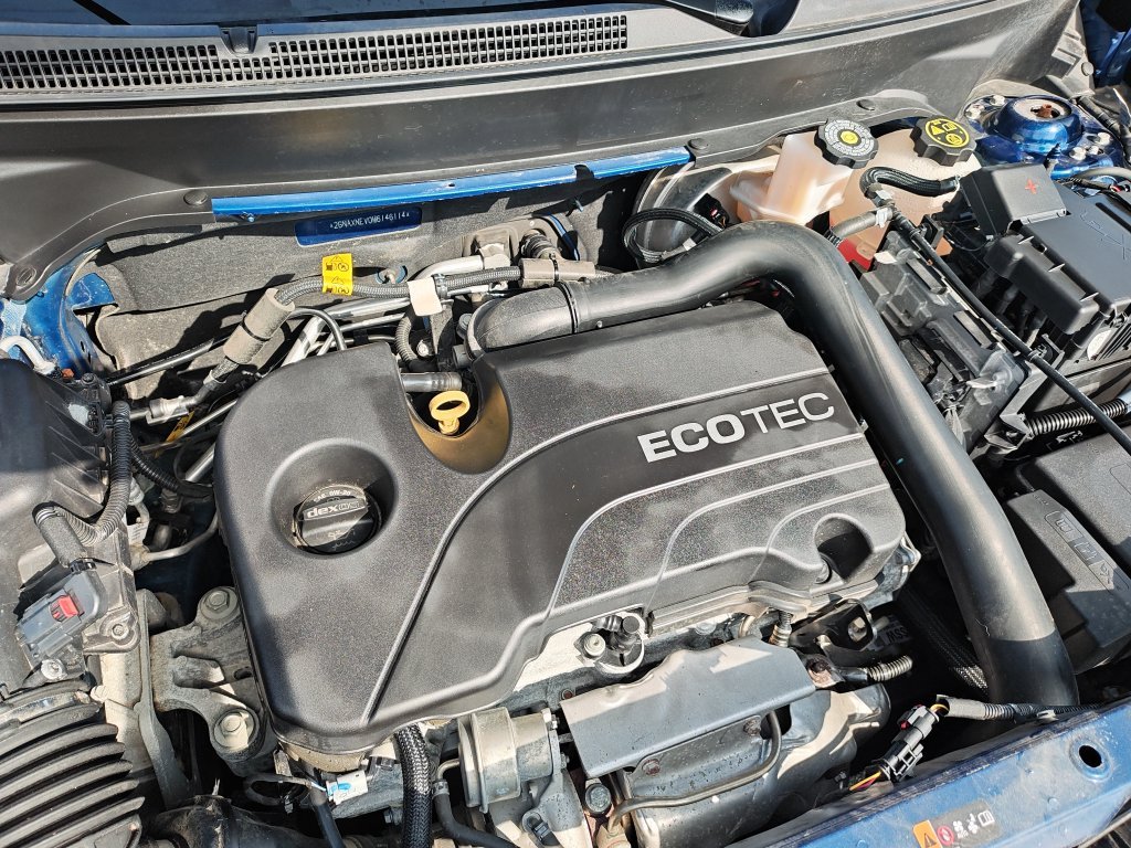 Used 2021 Blue Chevrolet Premier image 25