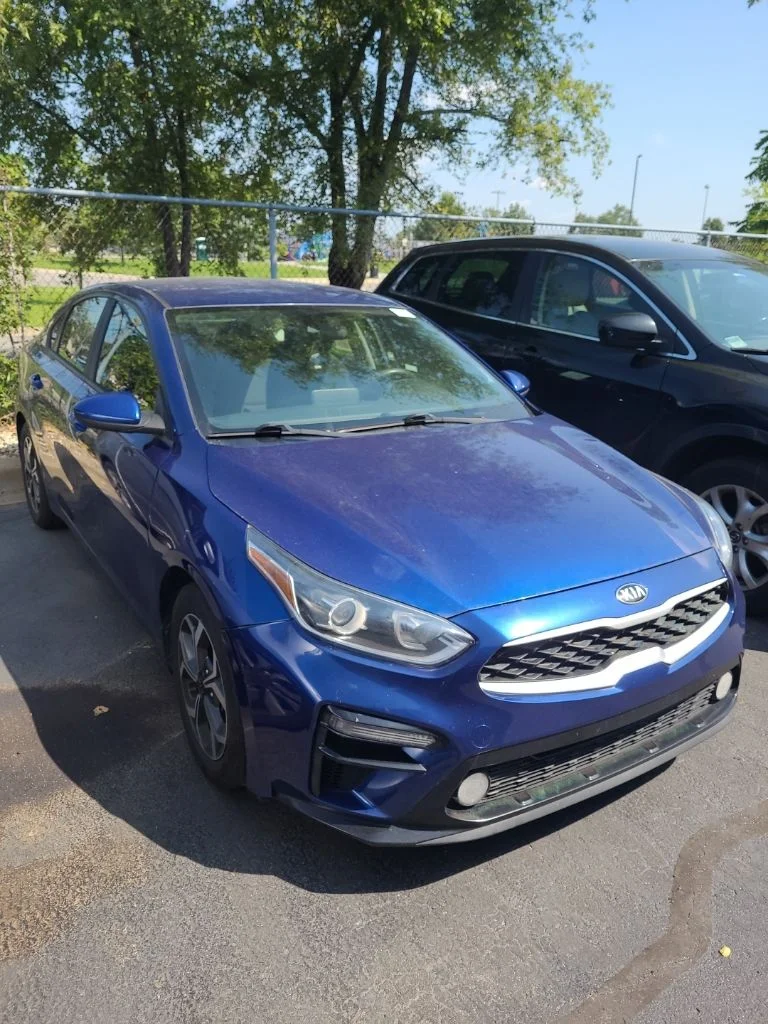 Used 2019 Blue Kia LXS image 2