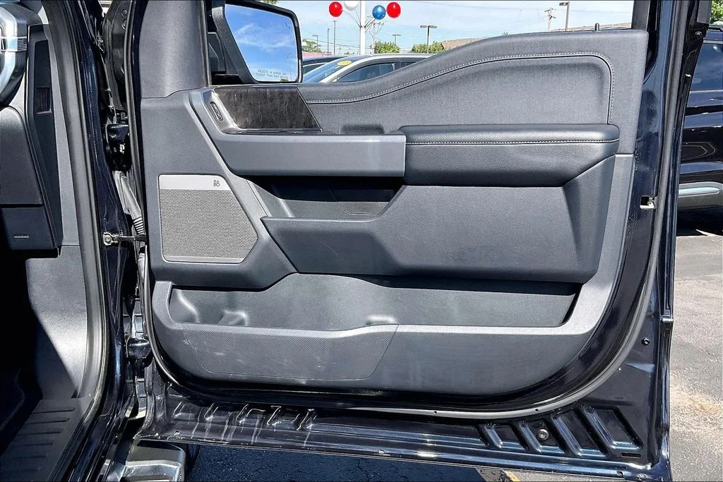 Used 2022 Blue Ford Lariat image 23