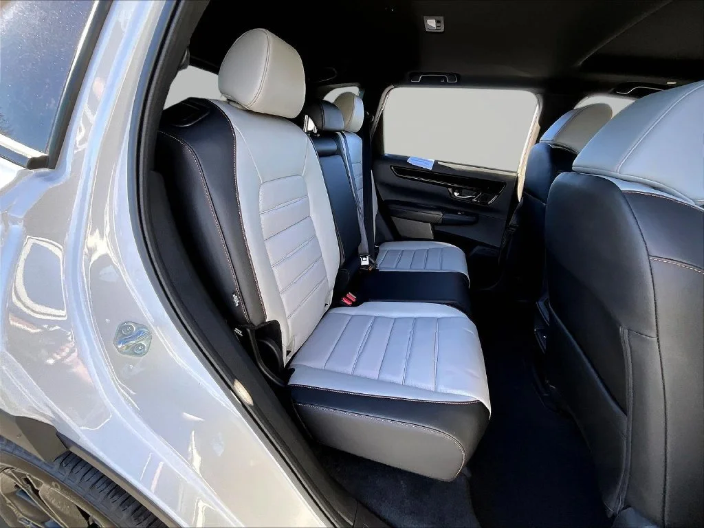 New 2027 Platinum White Pearl Honda Sport Touring Hybrid AWD image 27