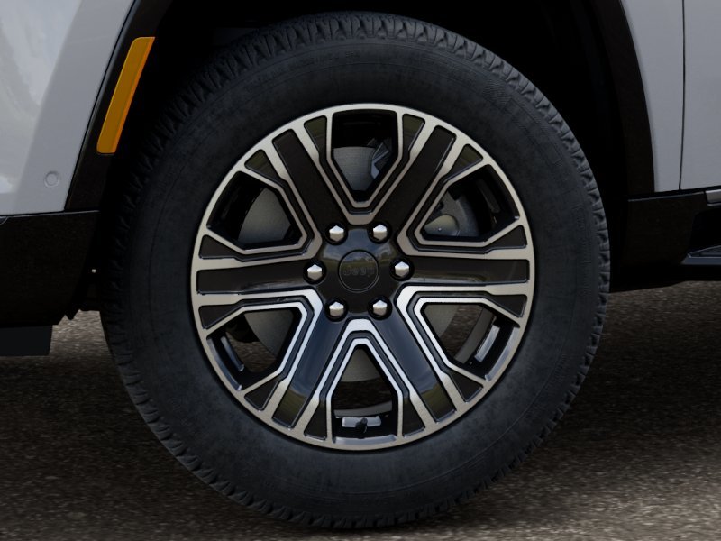 New 2026 Bright White Clear-Coat Exterior Paint Jeep Grand Wagoneer image 4