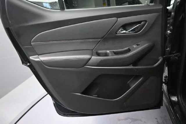Used 2021 Black Chevrolet LT image 27