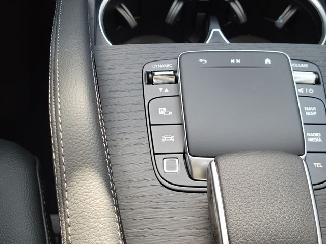 Used 2026 White Mercedes-Benz GLE 450 image 25