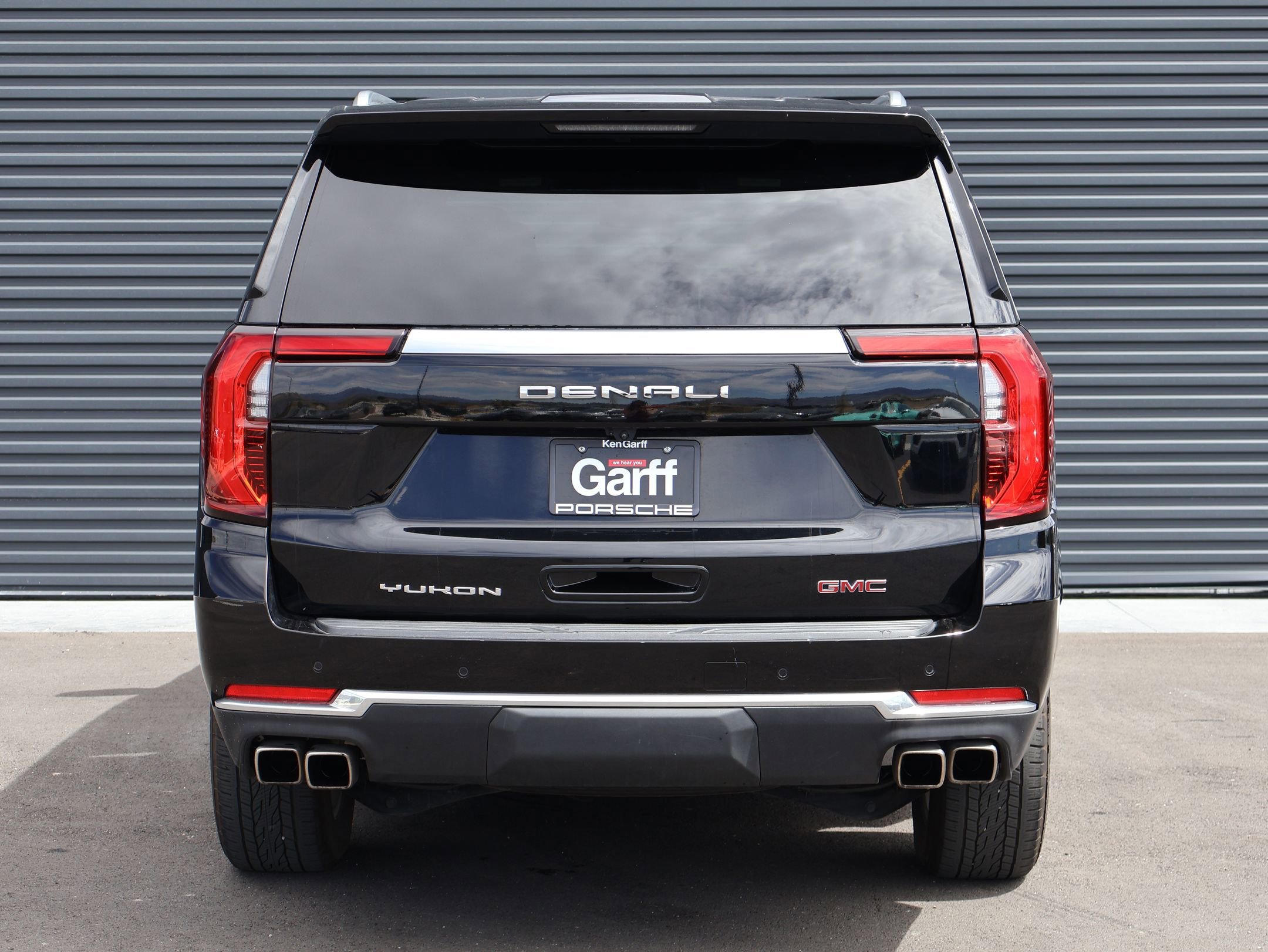 Used 2025 Onyx Black GMC Denali image 6