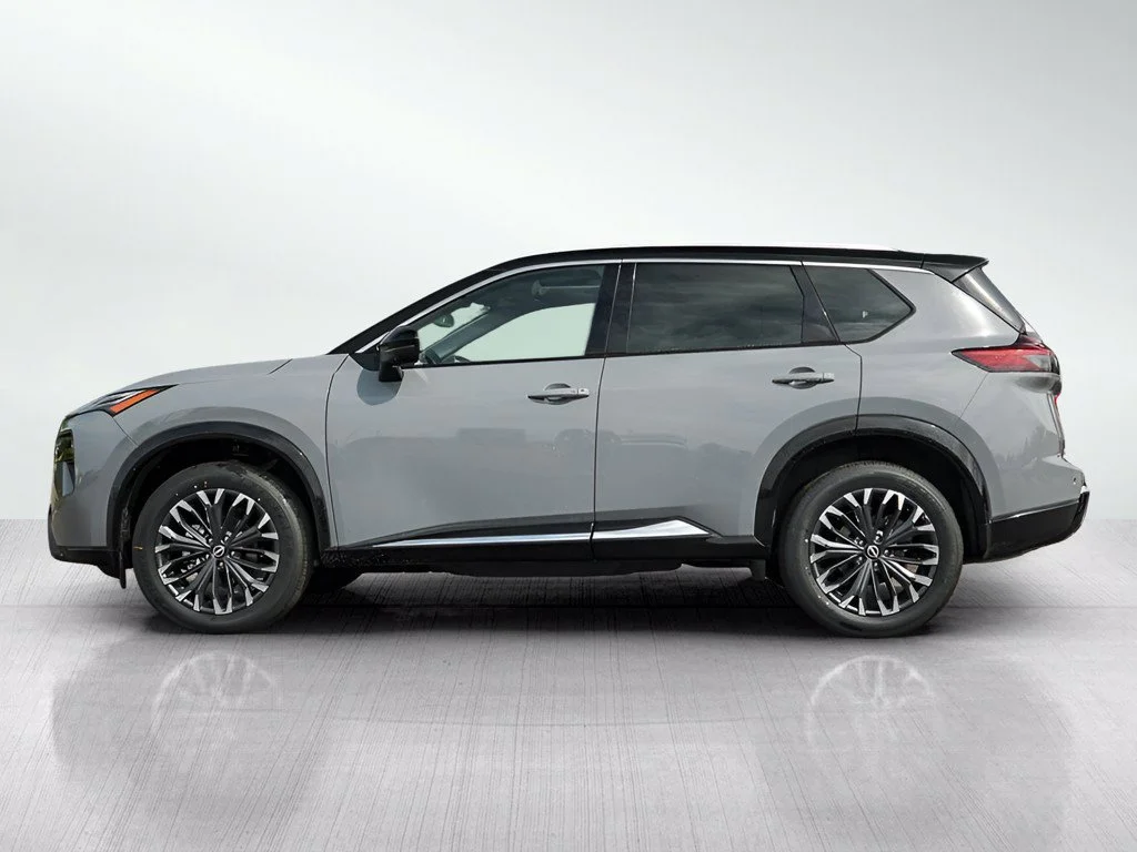 New 2026 Boulder Gray/Super Black Nissan Platinum image 4