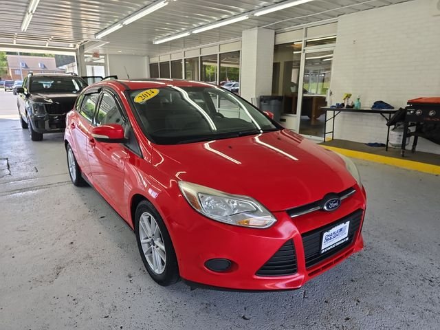Used 2014 Red Ford SE image 7