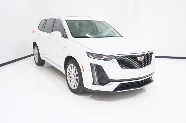 Used 2025 WHITE Cadillac FWD Premium Luxury image 3