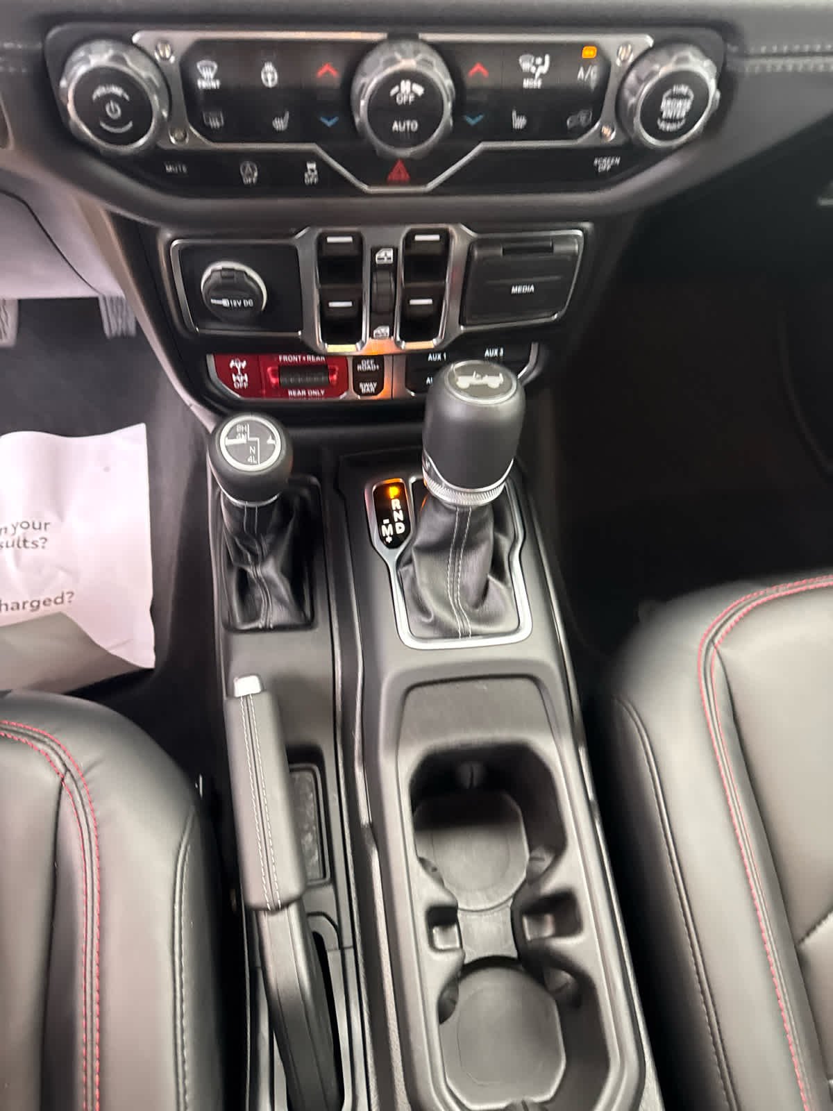 Used 2025 41 Jeep Rubicon image 19