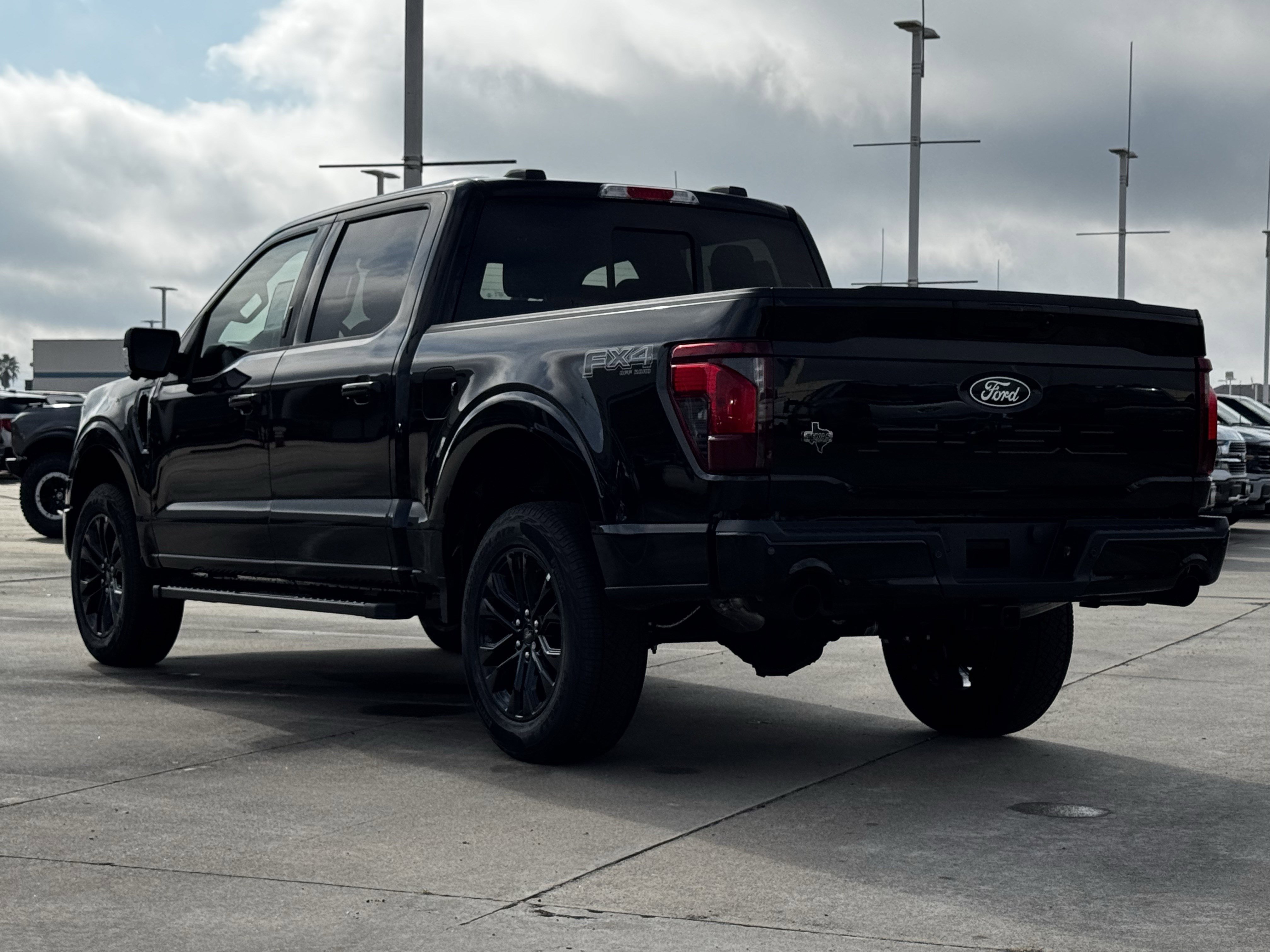 New 2026 Agate Black Metallic Ford XLT image 7