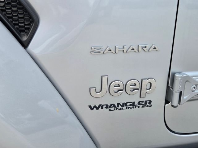 Used 2022 Silver Jeep Unlimited Sahara image 9