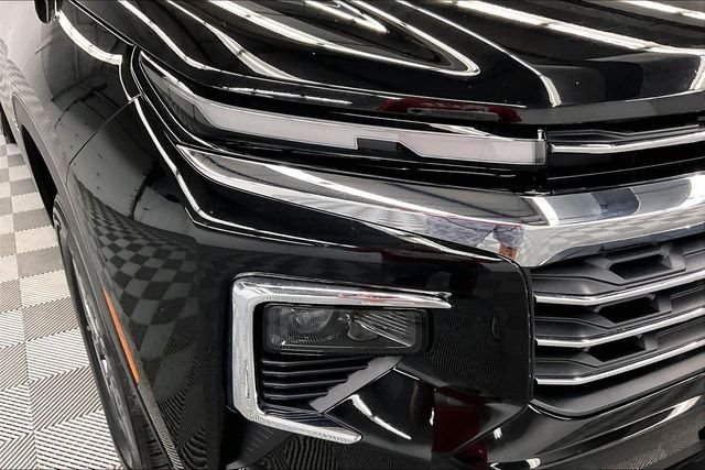 Used 2025 Mosaic Black Metallic Chevrolet LT image 35