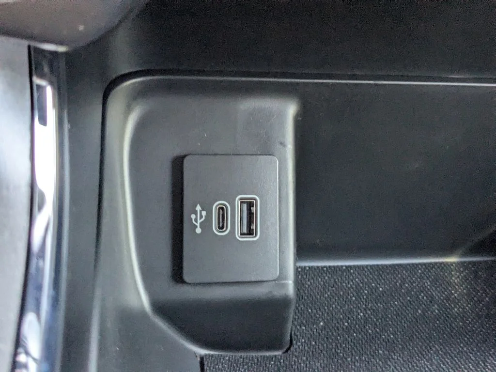 New 2026 Carbonized Gray Metallic Ford XLT image 22