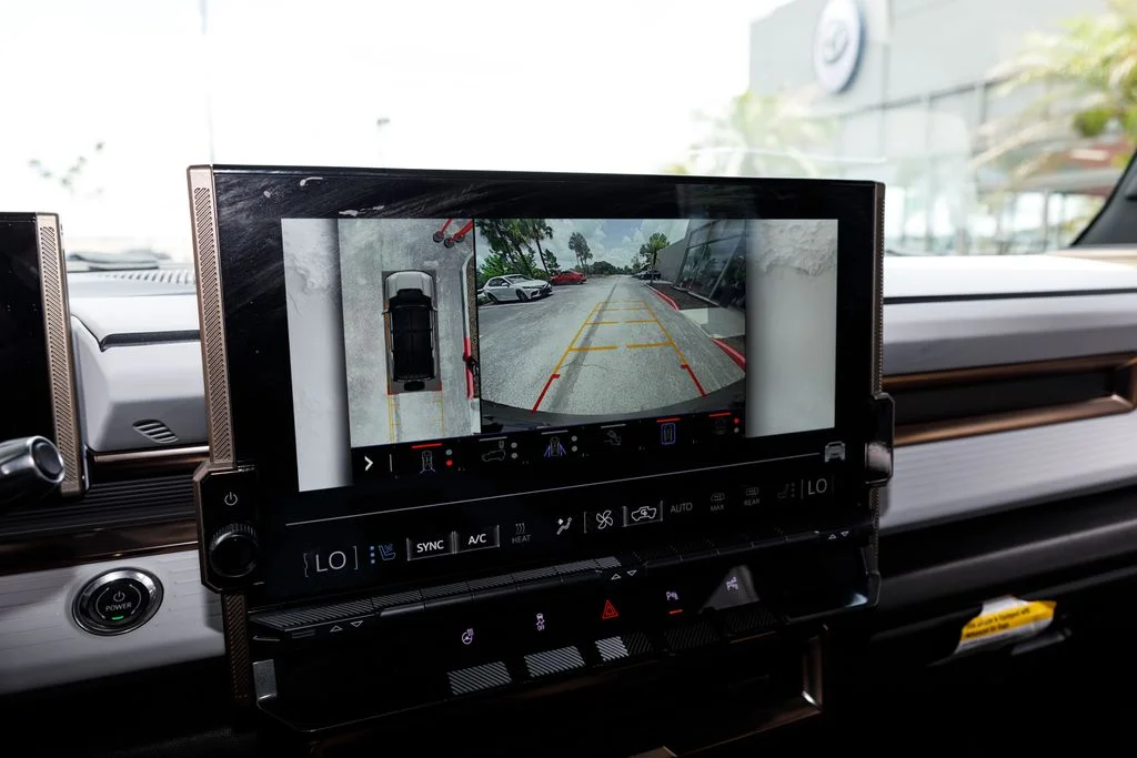 Used 2025 Black GMC 2X image 33