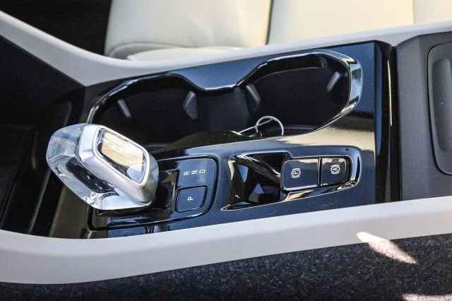 2026 Volvo XC40 Plus - Photo 19