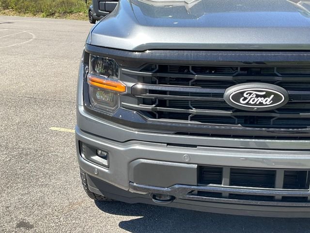 New 2026 Carbonized Gray Metallic Ford XLT image 2