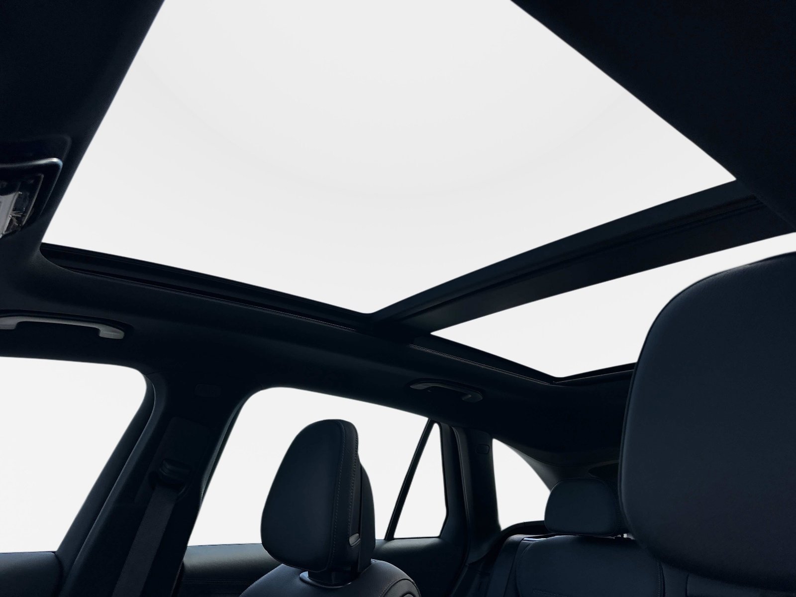 2025 Mercedes-Benz GLC AMG GLC43 - Photo 23