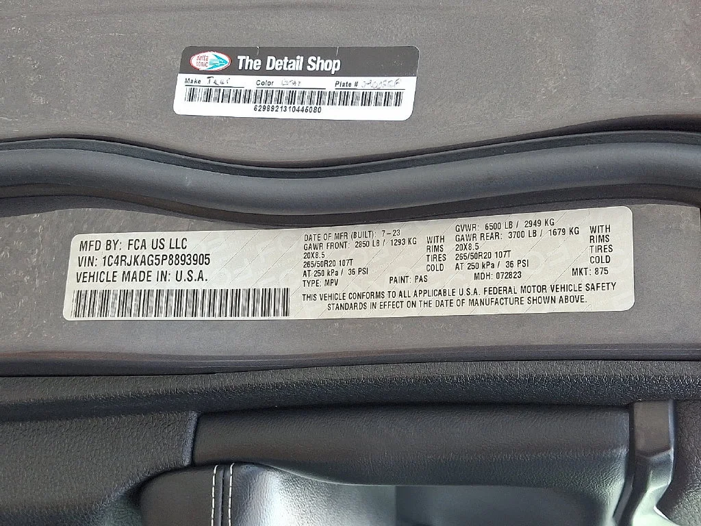 Used 2023 Gray Jeep Altitude 4x4 image 28