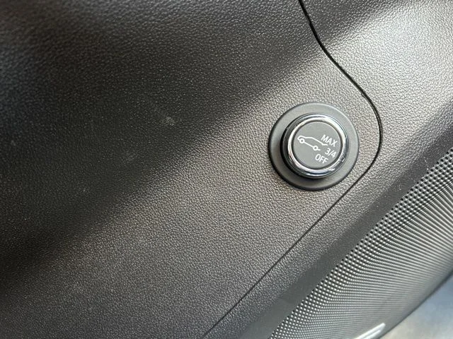 Used 2023 Silver GMC AT4 image 28