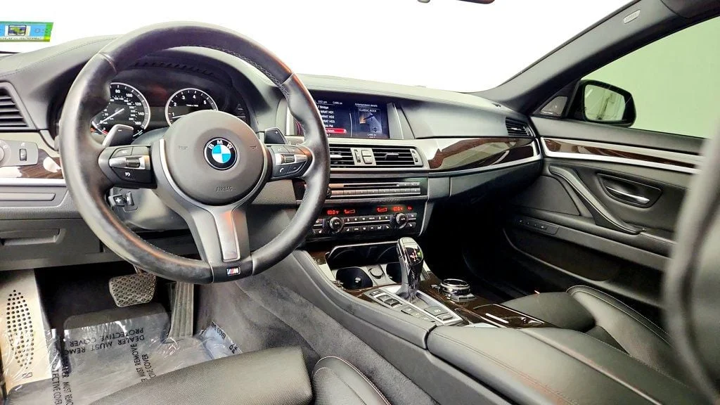 Used 2015 Azurite Black Metallic BMW 4dr Sdn 550i xDrive M Sport w/ Executive & Luxury Seating Pkgs image 13