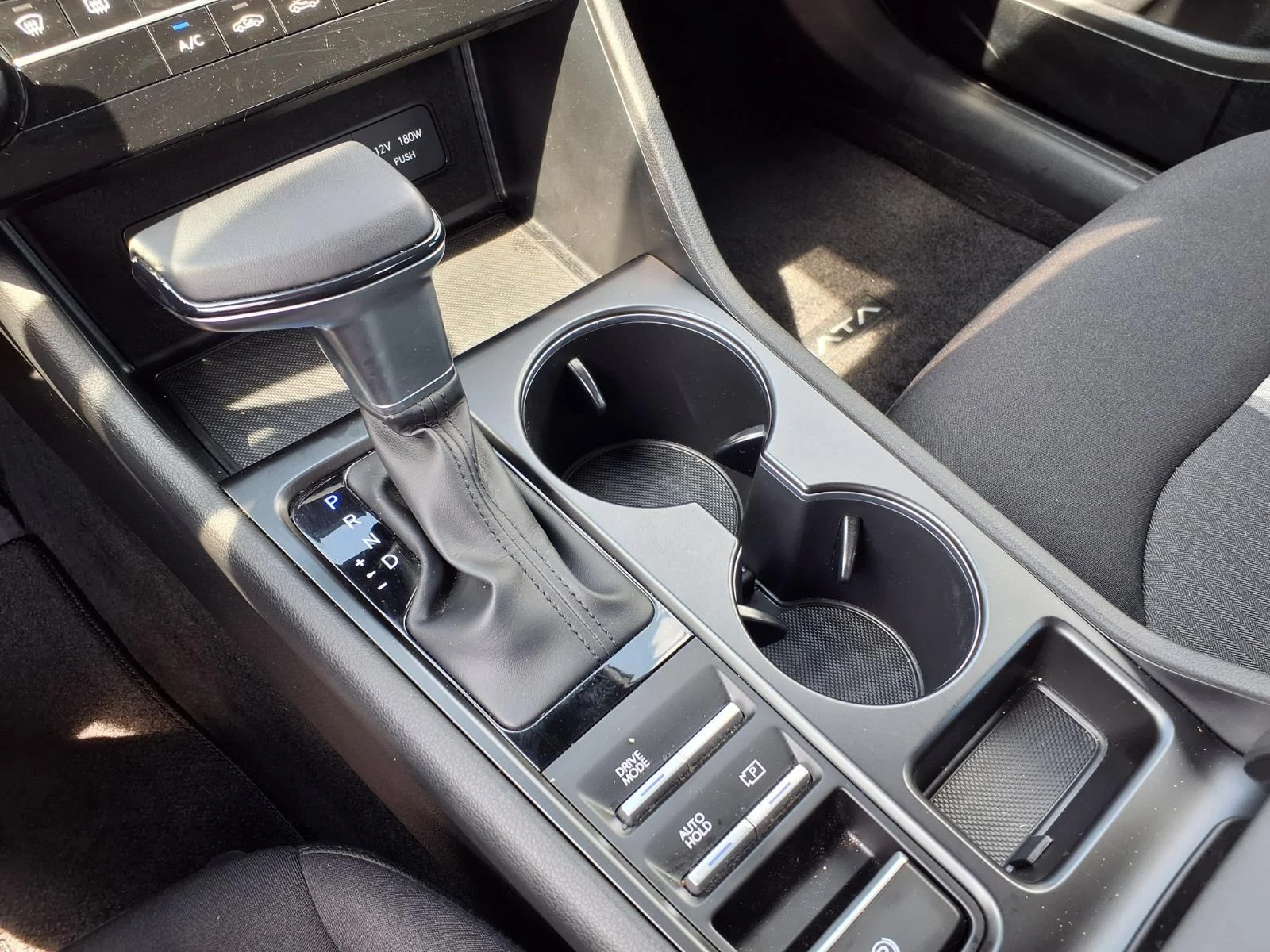 Used 2025 Ultimate Red Metallic Hyundai SE image 5