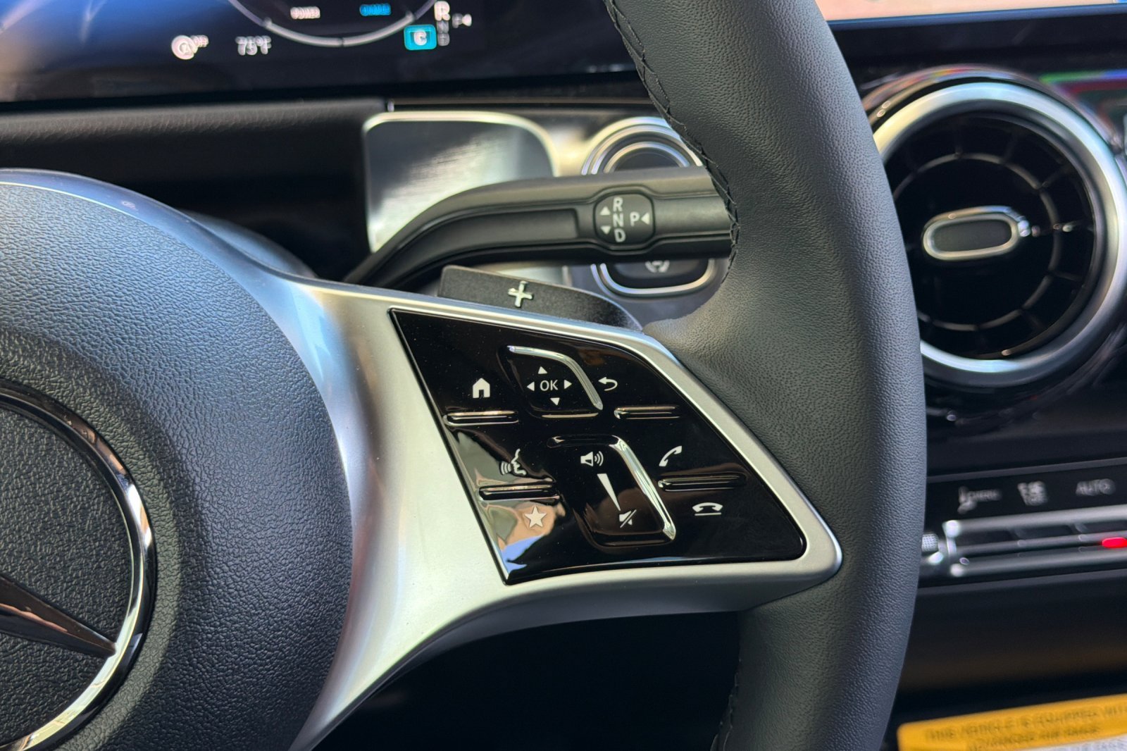 New 2026 Mountain Grey Metallic Mercedes-Benz GLB 250 image 25