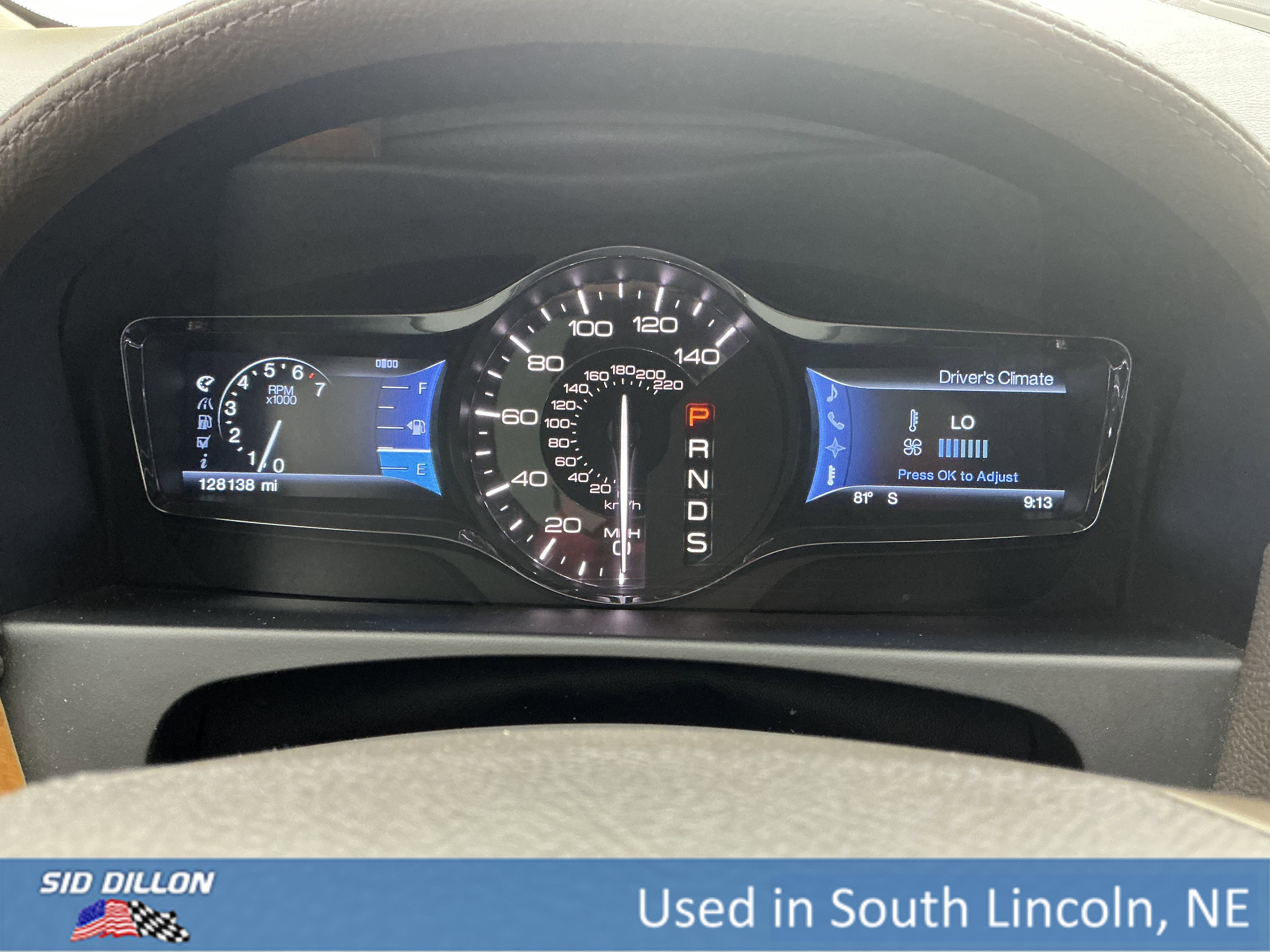Used 2013  Lincoln  image 10