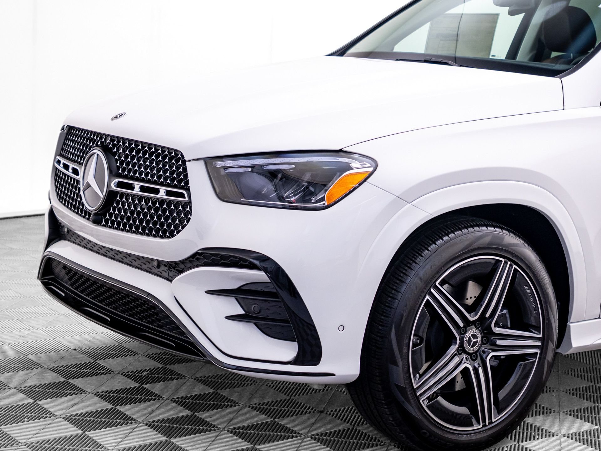 New 2026 Polar White Mercedes-Benz GLE 350 image 38