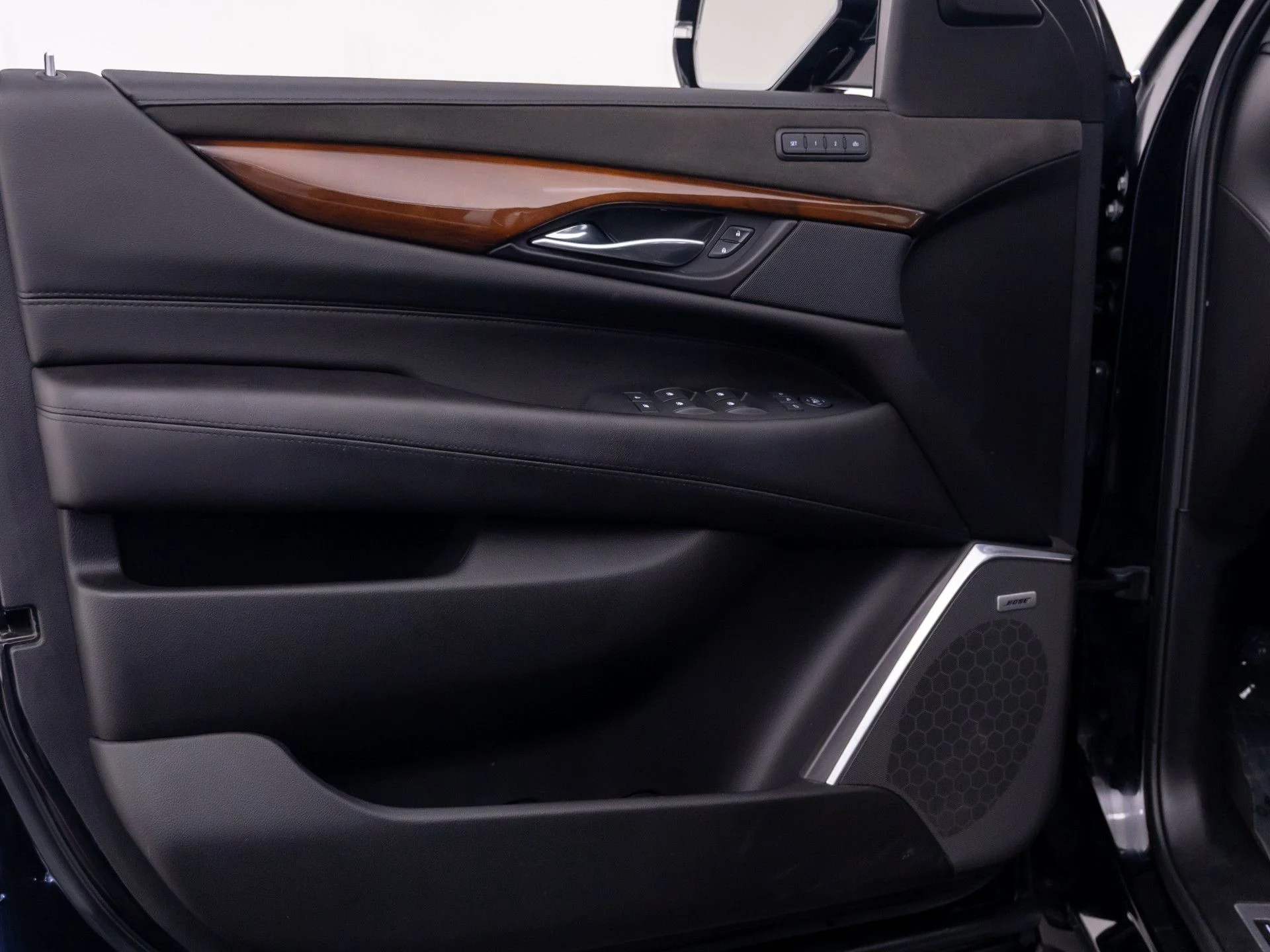 Used 2019 Black Cadillac Luxury image 9