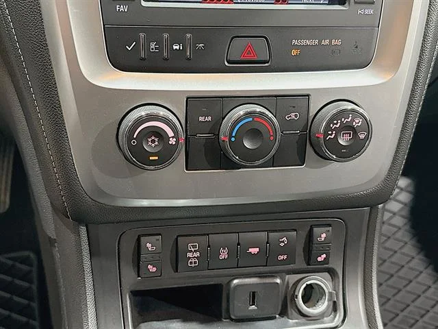 Used 2016 DARK SAPPHIRE BLUE METALLIC GMC SLE image 16