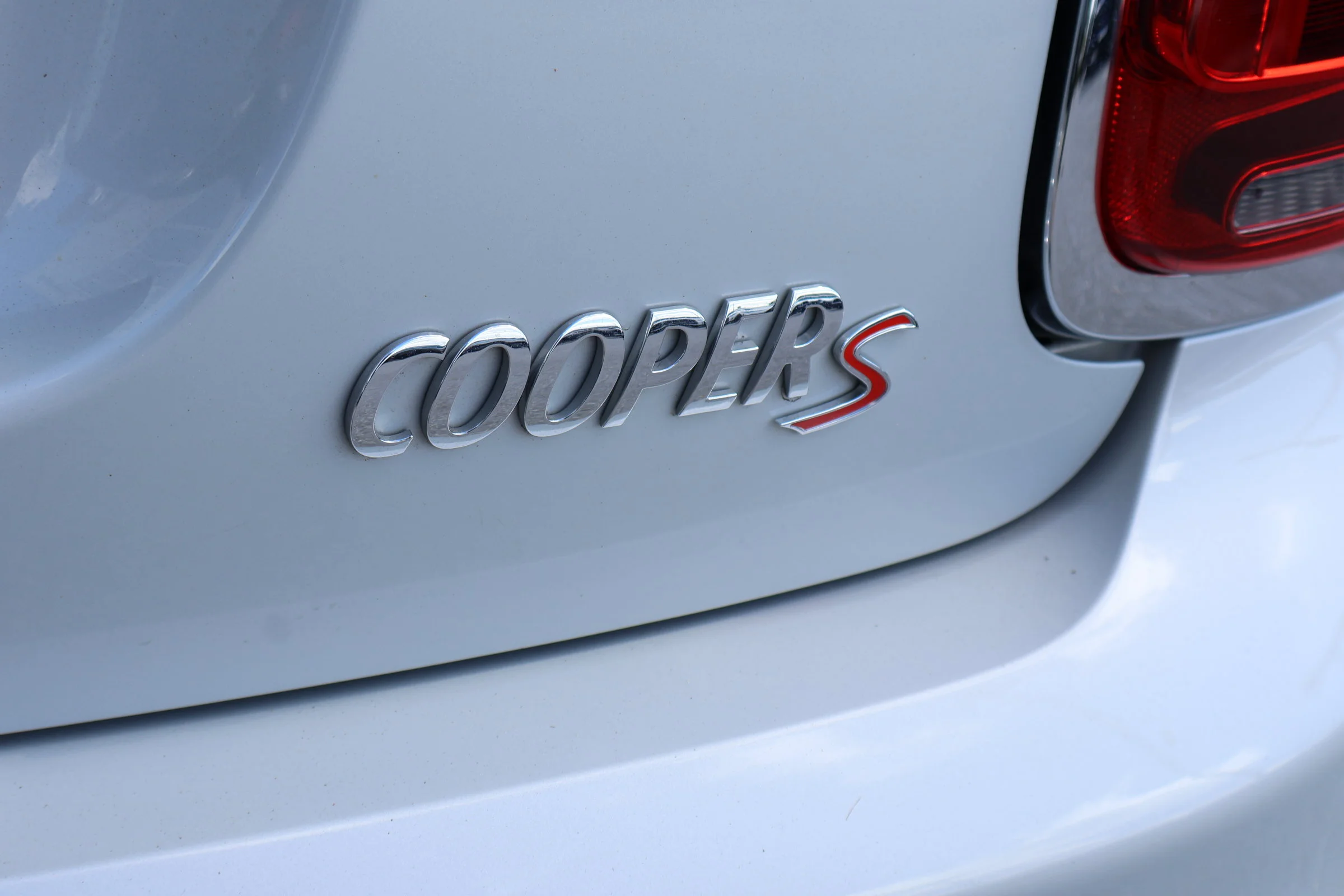 Used 2020 White Silver Metallic MINI Cooper S image 8