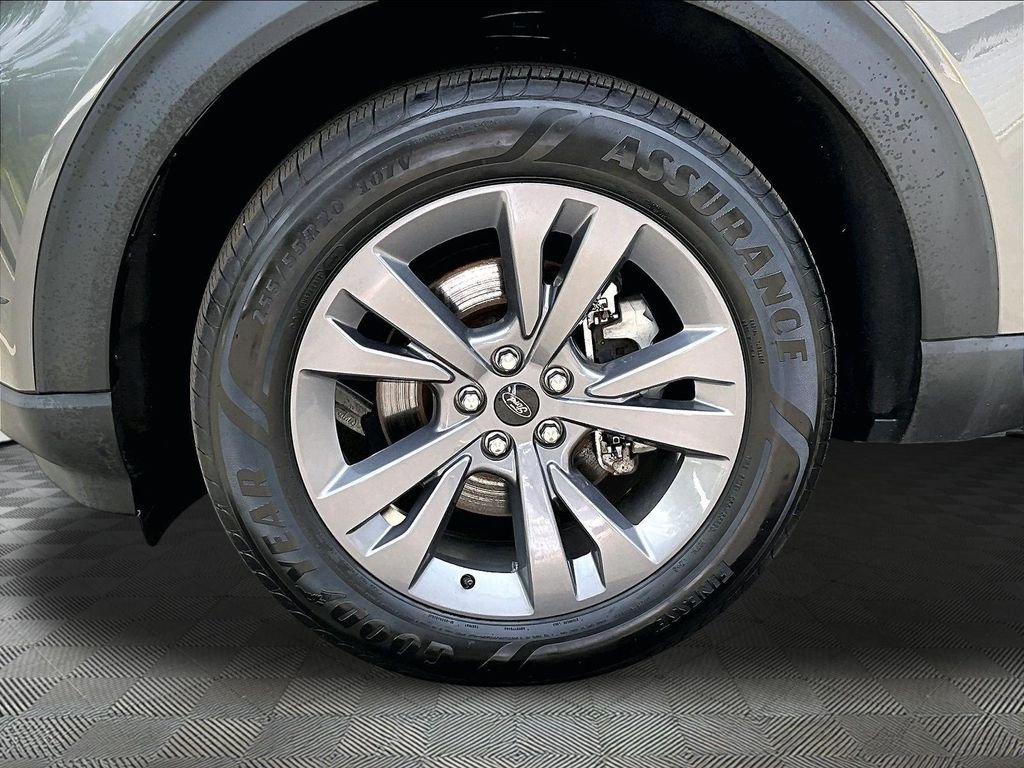 Used 2023 Gray Ford XLT image 29
