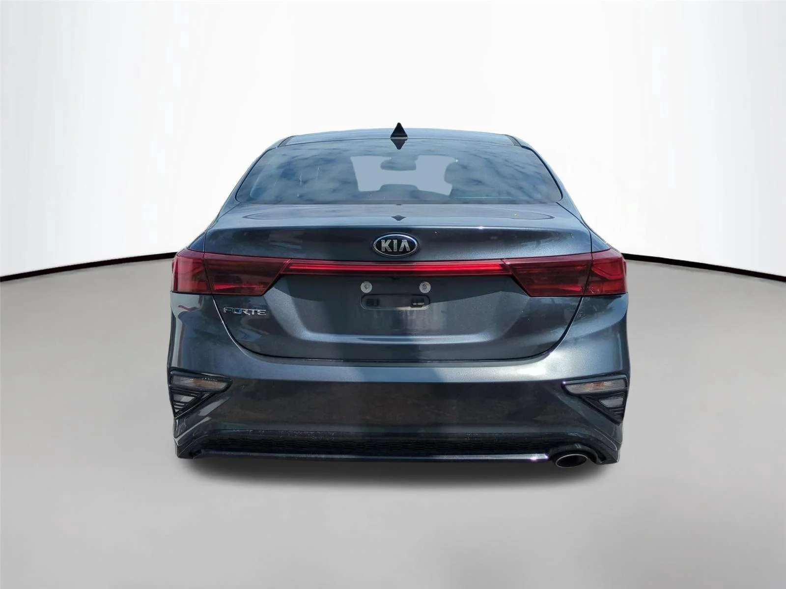 Used 2020 Gravity Grey Kia LXS image 5