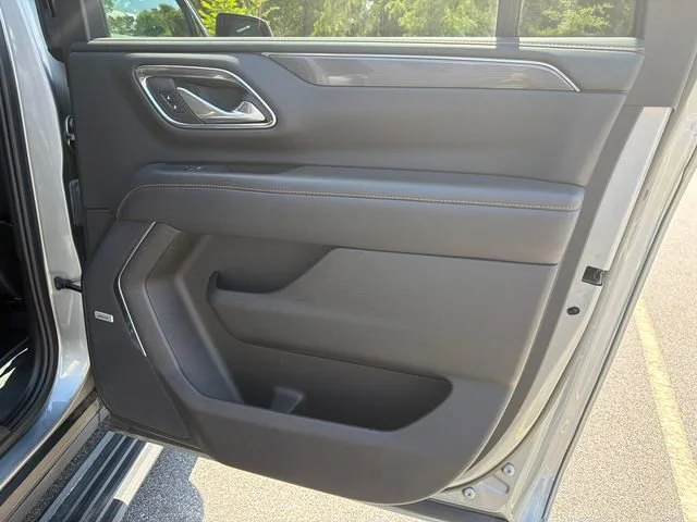 Used 2023 Sterling Metallic GMC AT4 image 16