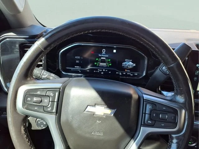Used 2023 Summit White Chevrolet LT image 9