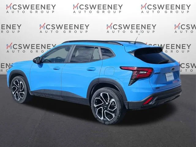 Used 2024 Fountain Blue Chevrolet 2RS image 3