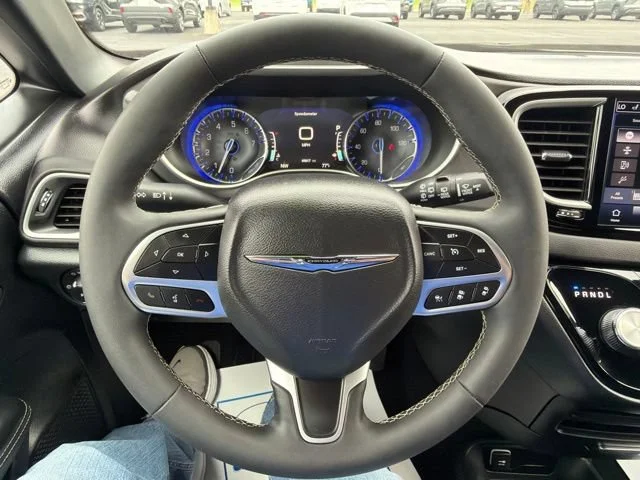 Used 2026 White Chrysler Select image 30