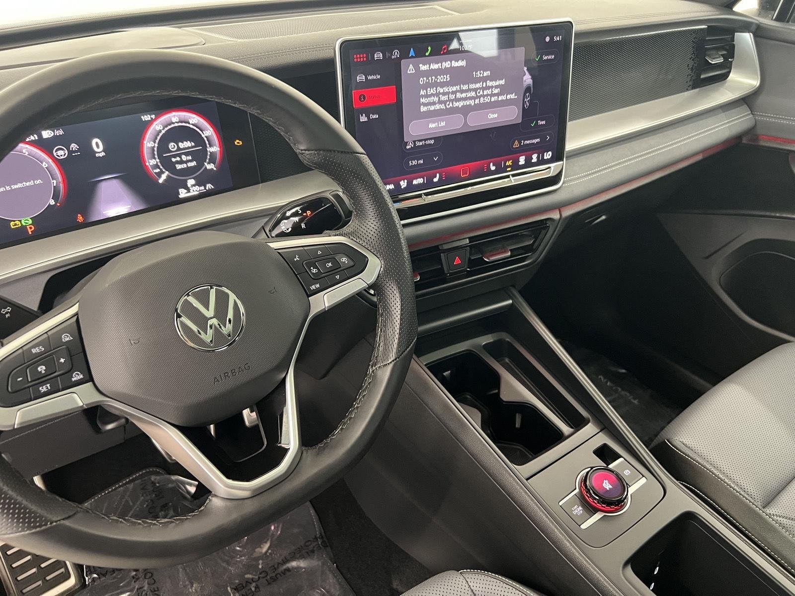 2025 Volkswagen Tiguan SE R-LINE BLACK - Photo 22