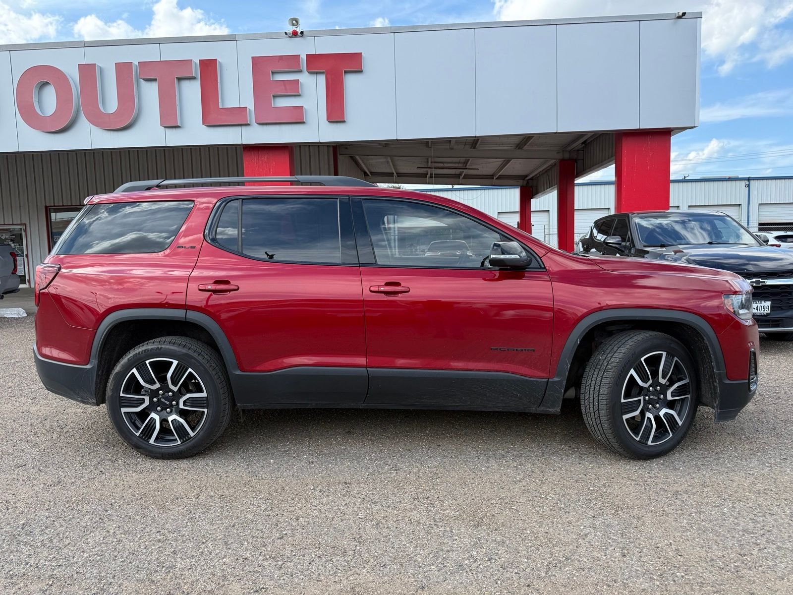Used 2021 Red GMC SLE image 3
