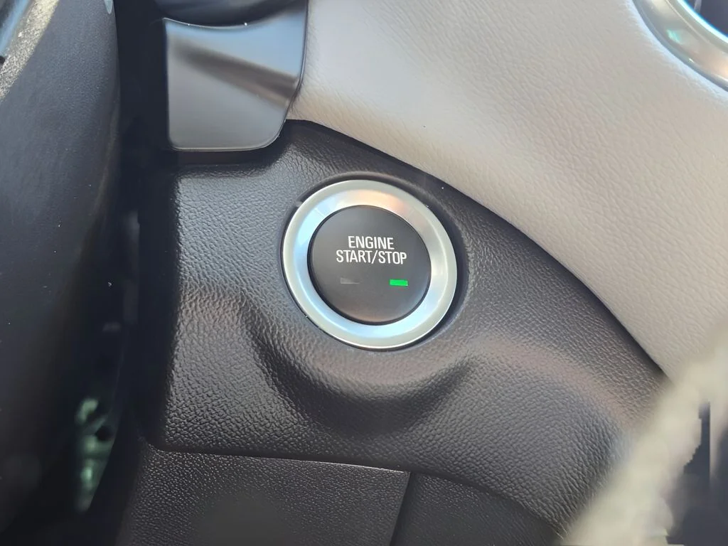 Used 2022 Silver Chevrolet LS image 18