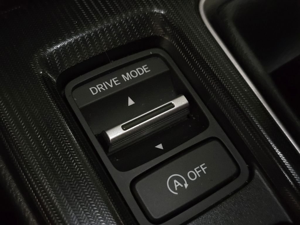 Used 2024  Honda Base image 35
