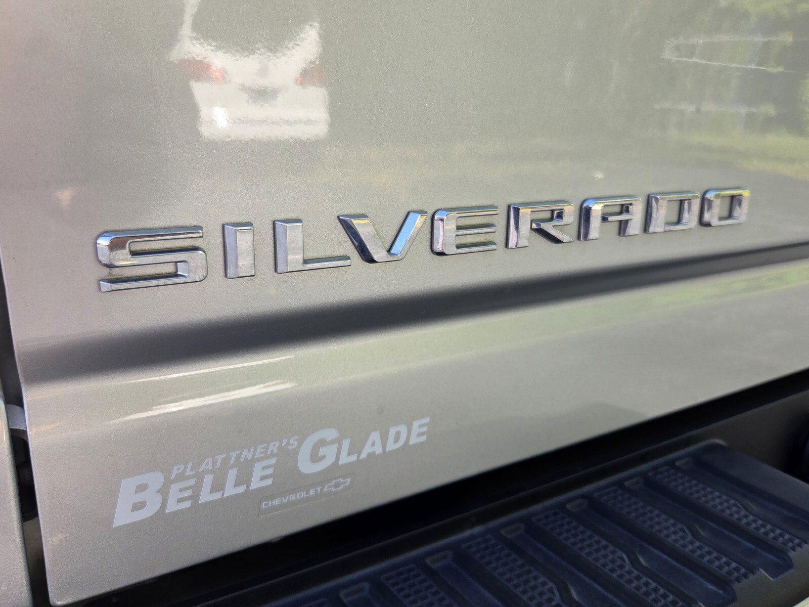 Used 2022 Silver Ice Metallic Chevrolet LT image 14