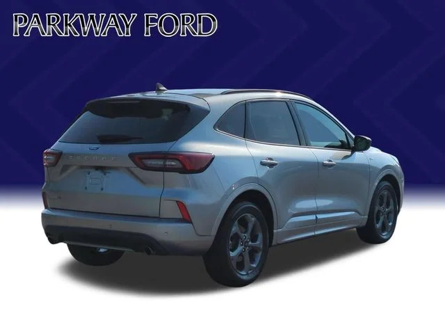 Used 2023 Silver Ford ST-Line image 5