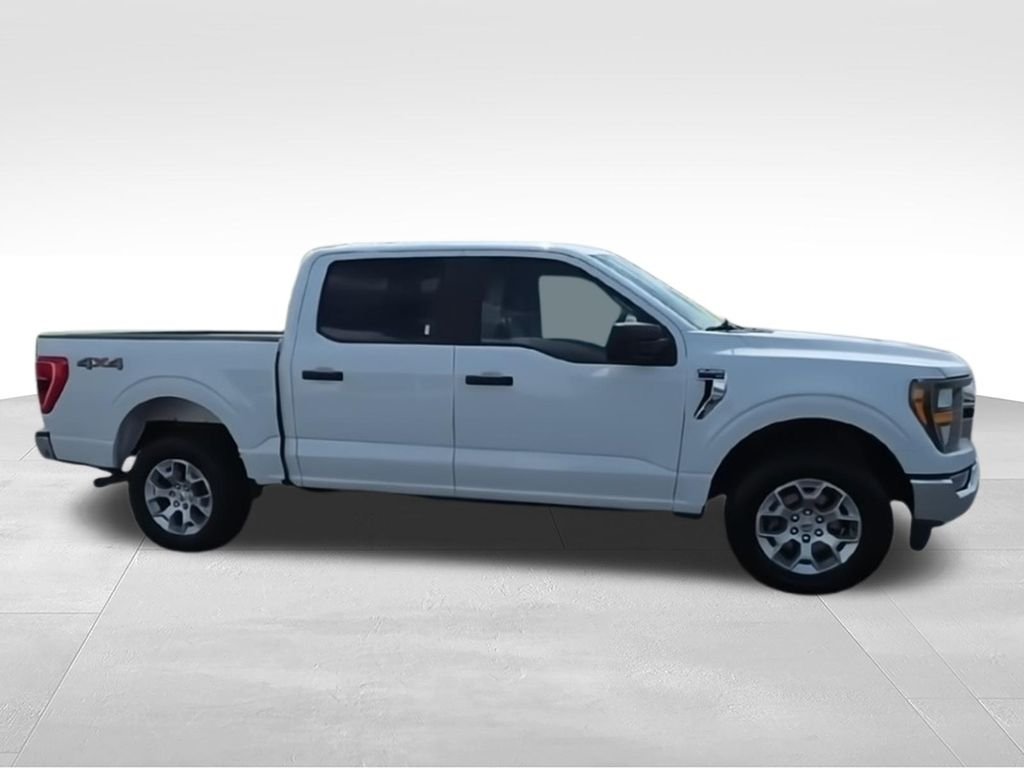 Used 2023 White Ford XLT image 9