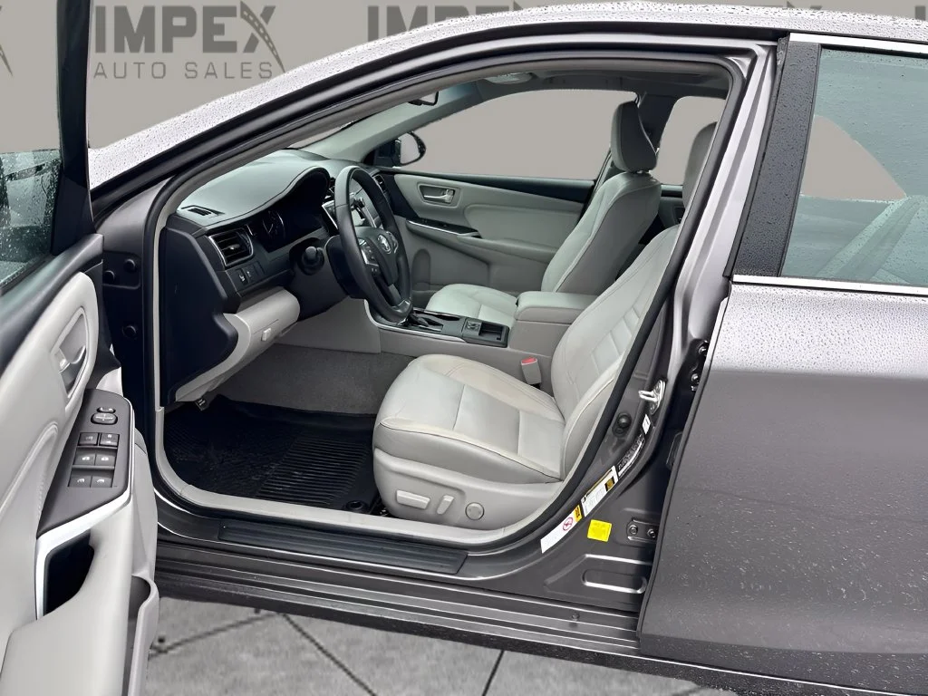 Used 2017 Gray Toyota XLE image 8