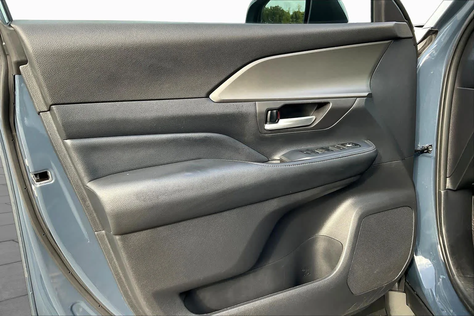 Used 2025 Storm Cloud Toyota Hybrid LE image 20